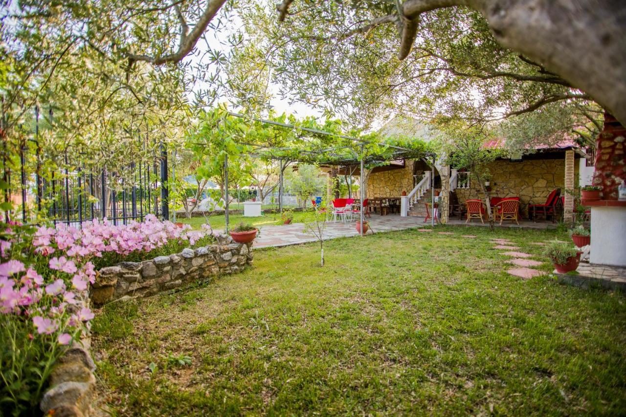 Villa Touzla Ofrínion Zewnętrze zdjęcie