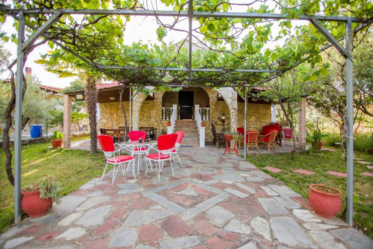 Villa Touzla Ofrínion Zewnętrze zdjęcie